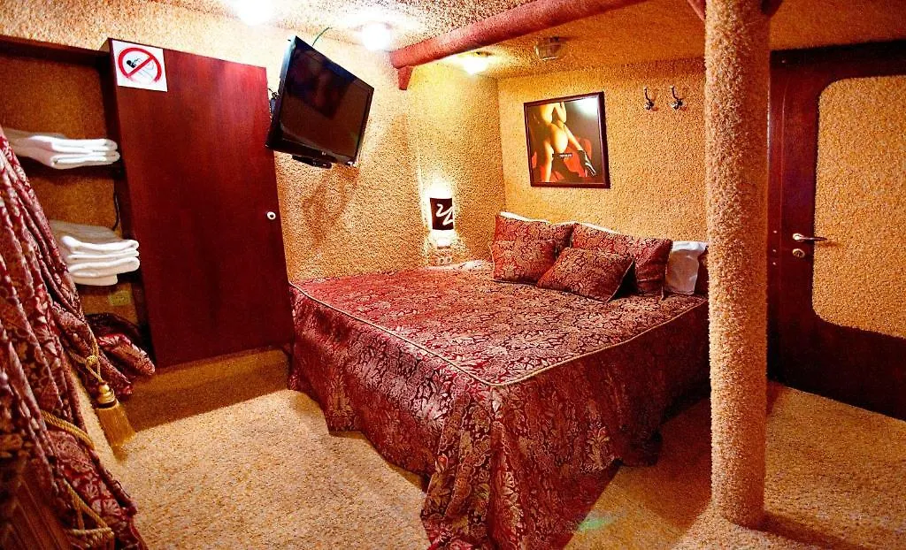 Botel Art-Boatel St Andre Hotel Kiev